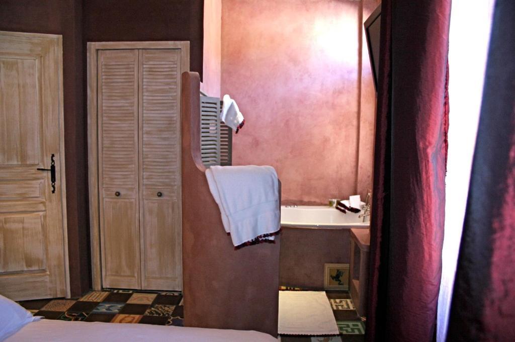 Hotel Une Autre Maison 3*